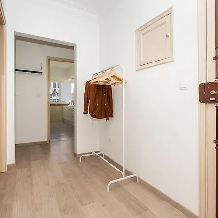 Apartament Bronze Spectrums In This Fully Renovated Flat Lizbona
